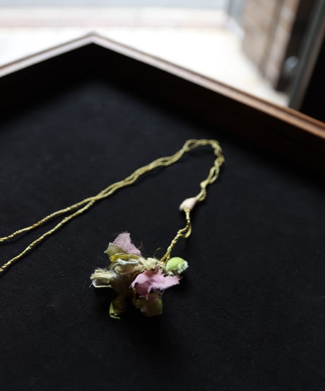 Antonia Rossi (Antomoon)/ Embroidered Heart Necklaceネックレス / An-25040