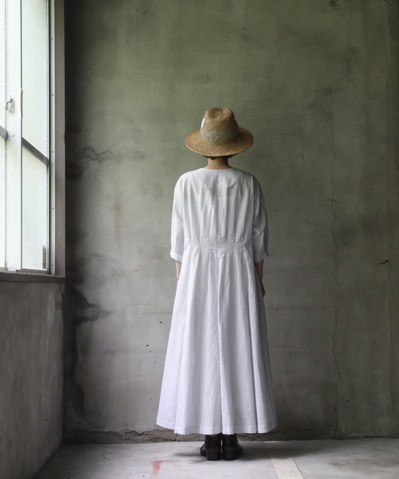 cavane キャヴァネ / Switching line tuck dressワンピース / 
