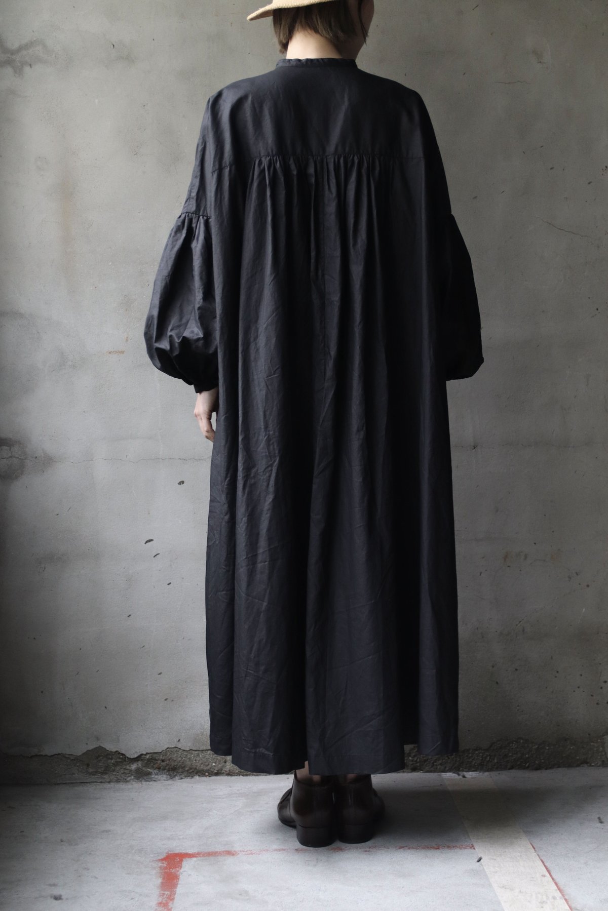 cavane キャヴァネ / Balloon sleeve dressワンピース / ca-2 