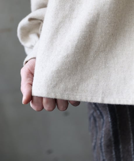 cavane キャヴァネ / Gathered stitch blouse linen & cottonブラウス / ca-25175
