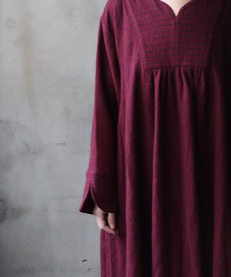 cavane キャヴァネ /  Neckline switching dress wool100ワンピース / ca-25172