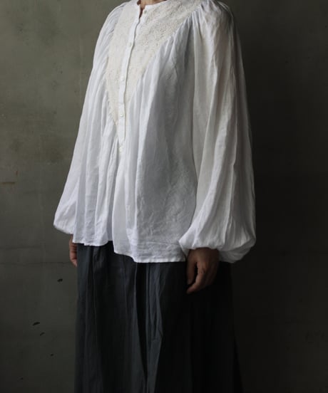 cavane キャヴァネ / Collarless raglan linen100 blouseブラウス / ca-25133