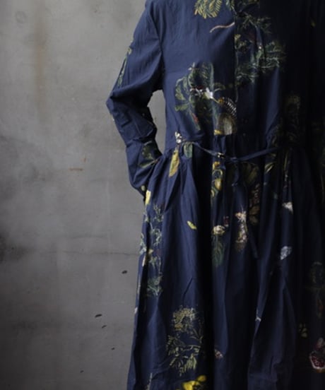 ALEKSANDR MANAMISアレクサンダーマナミ/ NATURA BLEU LOOSE FRONT DRESSワンピース/ am-25013