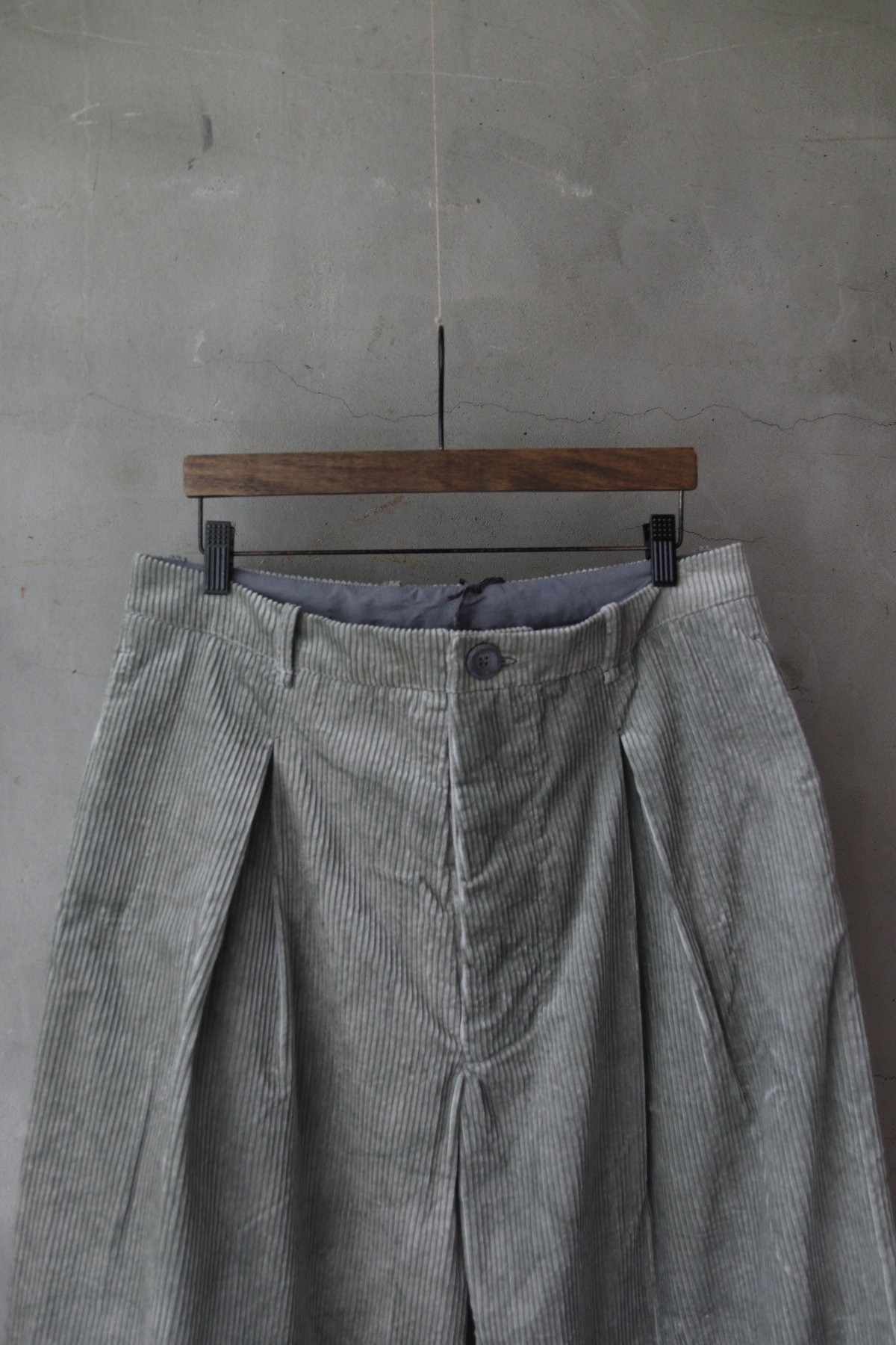 BIEK VERSTAPPEN / MALE PLEATED TROUSERSパンツ / Bi
