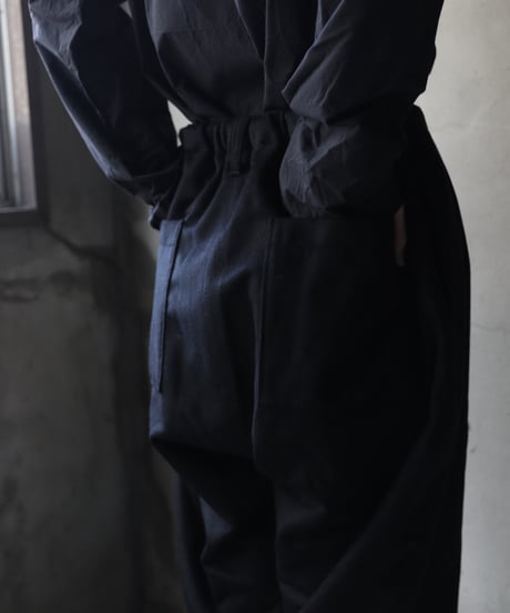 klauseクロイゼ / Loose Fitting Tapered Trousers Wool & Cashmere/ kla-23027
