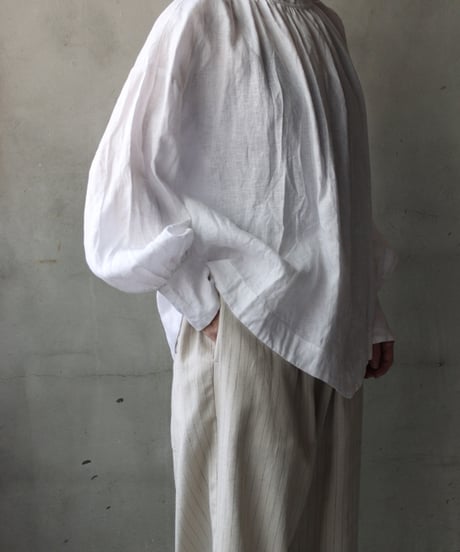 cavane キャヴァネ / Pull-over blouse with tie Linen100ブラウス / ca-26053
