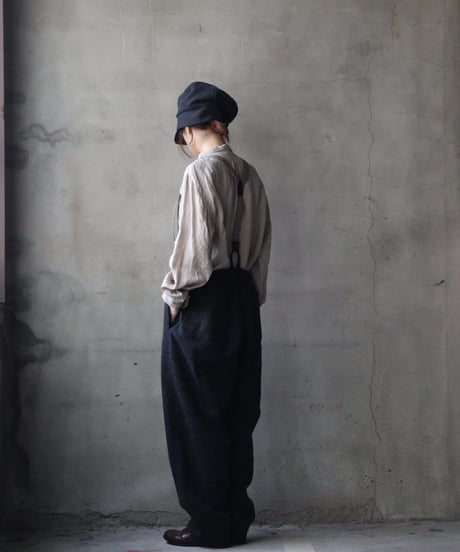 cavane キャヴァネ / Over-pants with suspender wool100パンツ / ca-25159