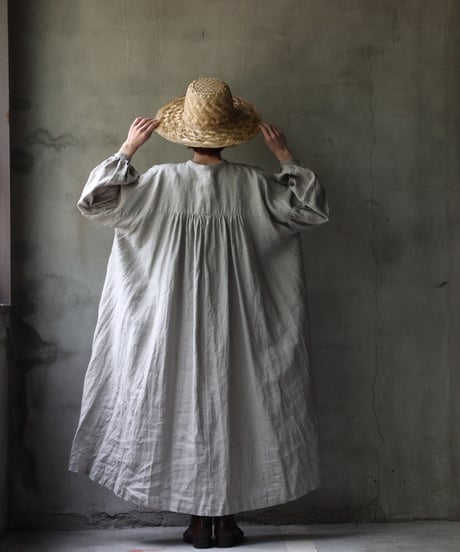 cavane キャヴァネ / Balloon sleeve dress linen100ワンピース / ca-25058