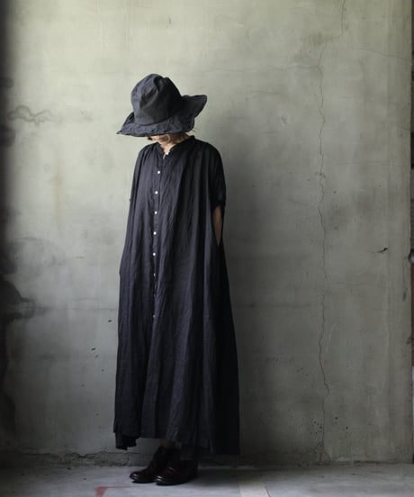 cavane キャヴァネ / Balloon no-sleeve dress Linen100ワンピース / ca-25130