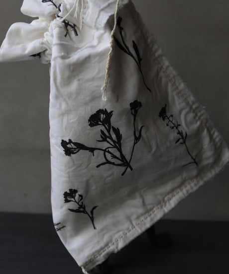 Cavalier Meiko Takahashi  / Pressed flower pouch bag "Alyssum" / Me-23002