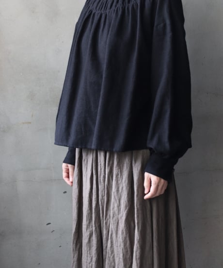 cavane キャヴァネ / Gathered stitch blouse linen & cottonブラウス / ca-25174