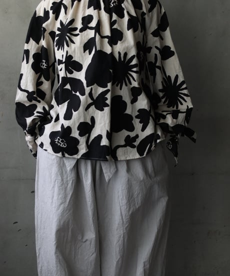 cavane キャヴァネ / Gather Neck Pullover Blouse linen&cottonブラウス / ca-26066