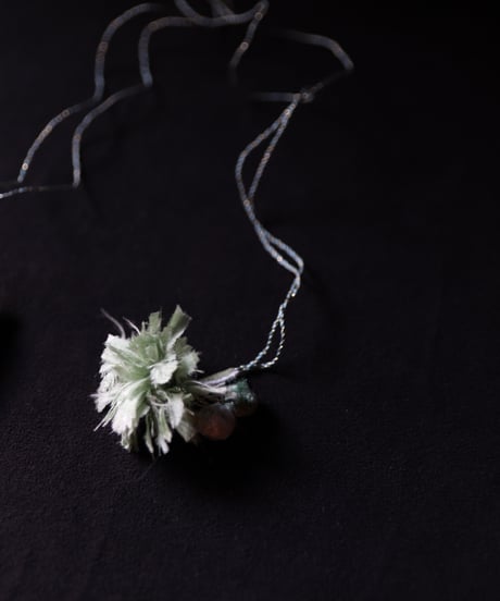 Antonia Rossi (Antomoon)/ Embroidered Square Heart Necklaceネックレス / An-25052
