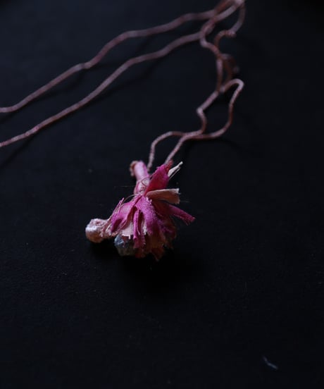 Antonia Rossi (Antomoon)/ Embroidered Square Heart Necklaceネックレス / An-25047