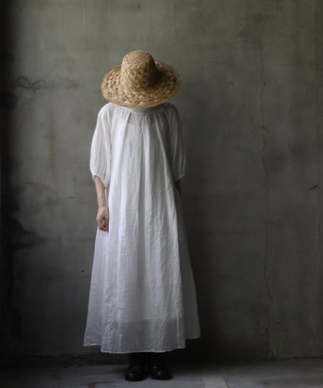 cavane キャヴァネ / Over Tuck Linen100 Dressワンピース / ca-25103