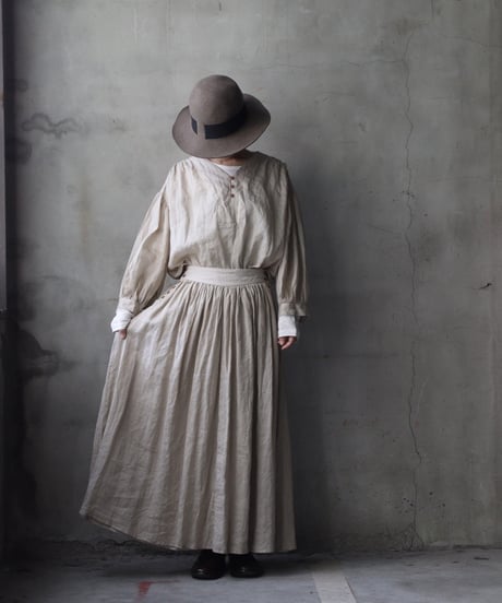cavane キャヴァネ / V Pull-over blouse linen100ブラウス / ca-25148