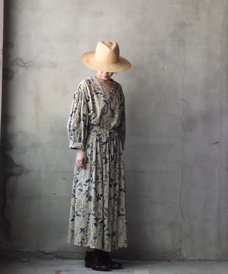 cavane キャヴァネ / V Pull-over blouse linen&cottonブラウス / ca-26061