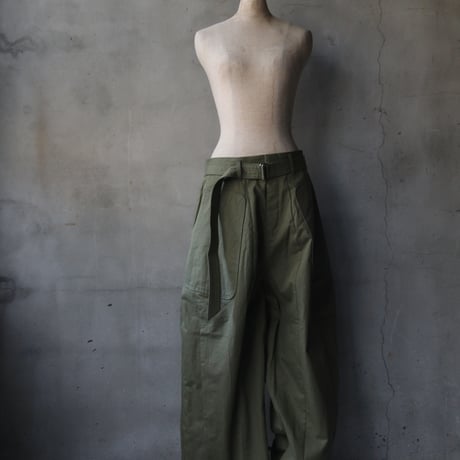 ダーツパンツ | STORES