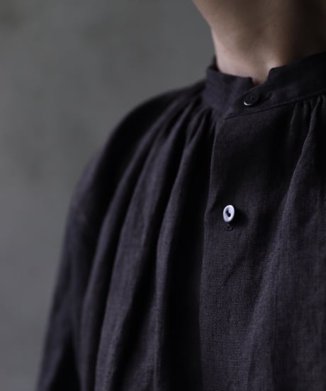 klauseクロイゼ / Belarus linen Gather shirt long length (鉄媒染) / kla-24009
