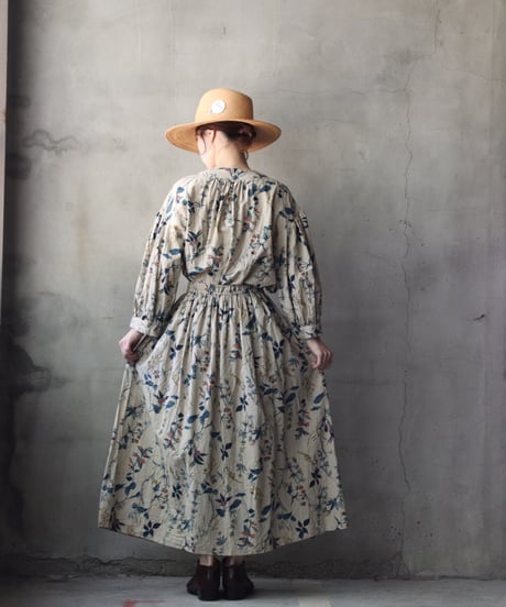cavane キャヴァネ / V Pull-over blouse linen&cottonブラウス / ca-26061