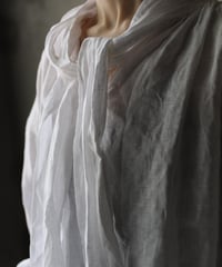 cavane キャヴァネ / Pull-over blouse with tie Linen100ブラウス / ca-26053