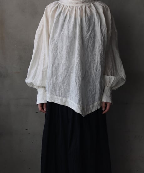 cavane キャヴァネ / Pull-over blouse with tie Linen100ブラウス / ca-26029