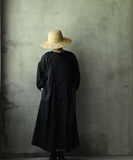 cavane キャヴァネ / Dress with voluminous sleevesワンピース / ca-26081