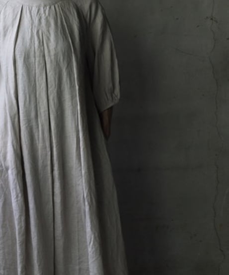 cavane キャヴァネ / Over Tuck Linen100 Dressワンピース / ca-25100