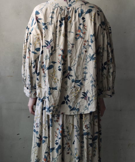 cavane キャヴァネ / V Pull-over blouse linen&cottonブラウス / ca-26061