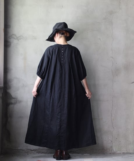 cavane キャヴァネ / Over Tuck Linen100 Dressワンピース / ca-25127