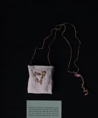 Antonia Rossi (Antomoon)/ Embroidered little pouch omamori vintage Necklaceネックレス / An-25009