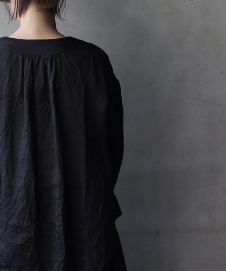 cavane キャヴァネ / V Pull-over blouse linen100ブラウス / ca-25147