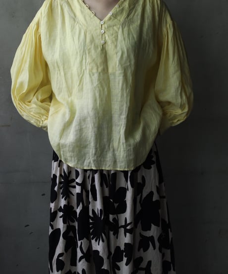 cavane キャヴァネ / V Pull-over blouse linen100ブラウス / ca-25163