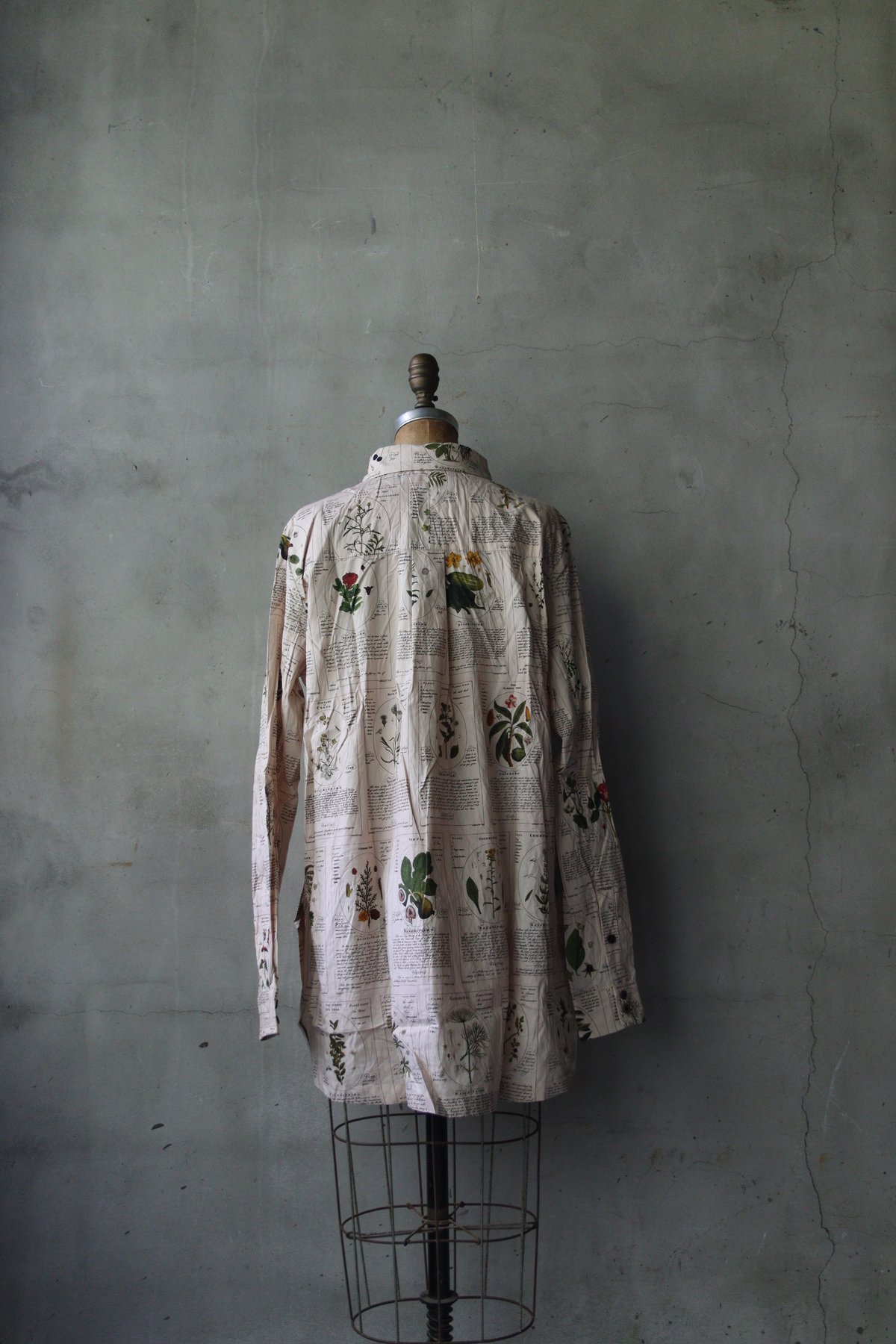 ALEKSANDR MANAMISアレクサンダーマナミ/ SLIT DETAIL WINTER