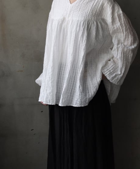cavane キャヴァネ / Stand coll gathered chest linen & cottonブラウス / ca-26001