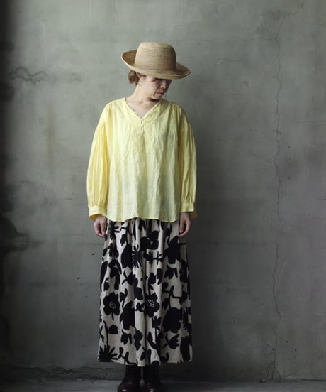 cavane キャヴァネ / V Pull-over blouse linen100ブラウス / ca-25163