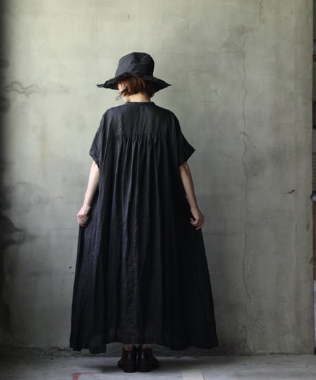 cavane キャヴァネ / Balloon no-sleeve dress Linen100ワンピース / ca-25130