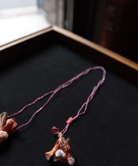 Antonia Rossi (Antomoon)/ Embroidered Heart Necklaceネックレス / An-25034
