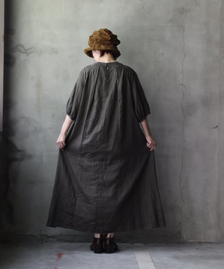 cavane キャヴァネ / Over Tuck Linen100 Dressワンピース / ca-25128
