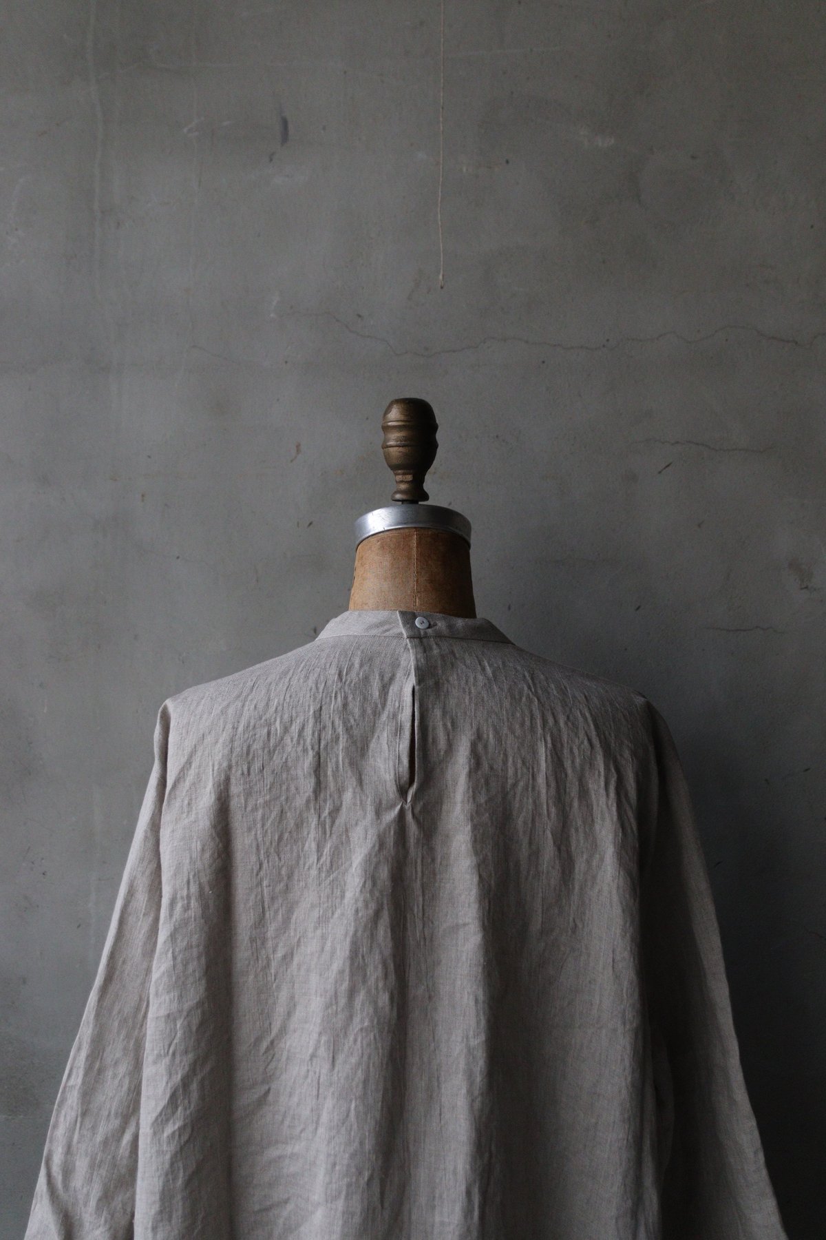 klauseクロイゼ / Belarus Linen Band Collar Shirt Lo