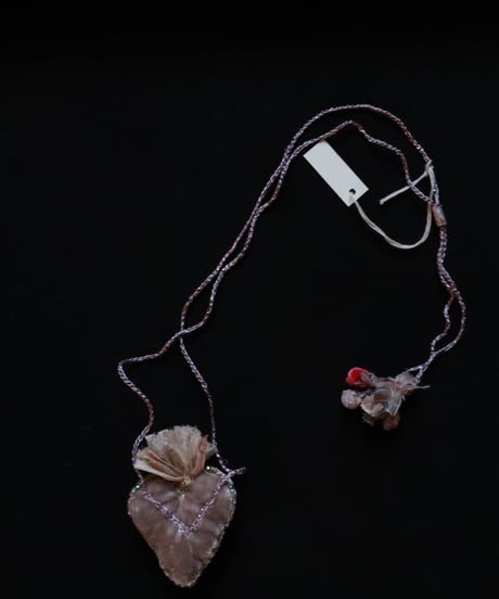 Antonia Rossi (Antomoon)/ Embroidered Heart Necklaceネックレス / An-24001