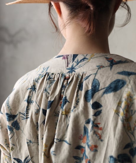 cavane キャヴァネ / V Pull-over blouse linen&cottonブラウス / ca-26061