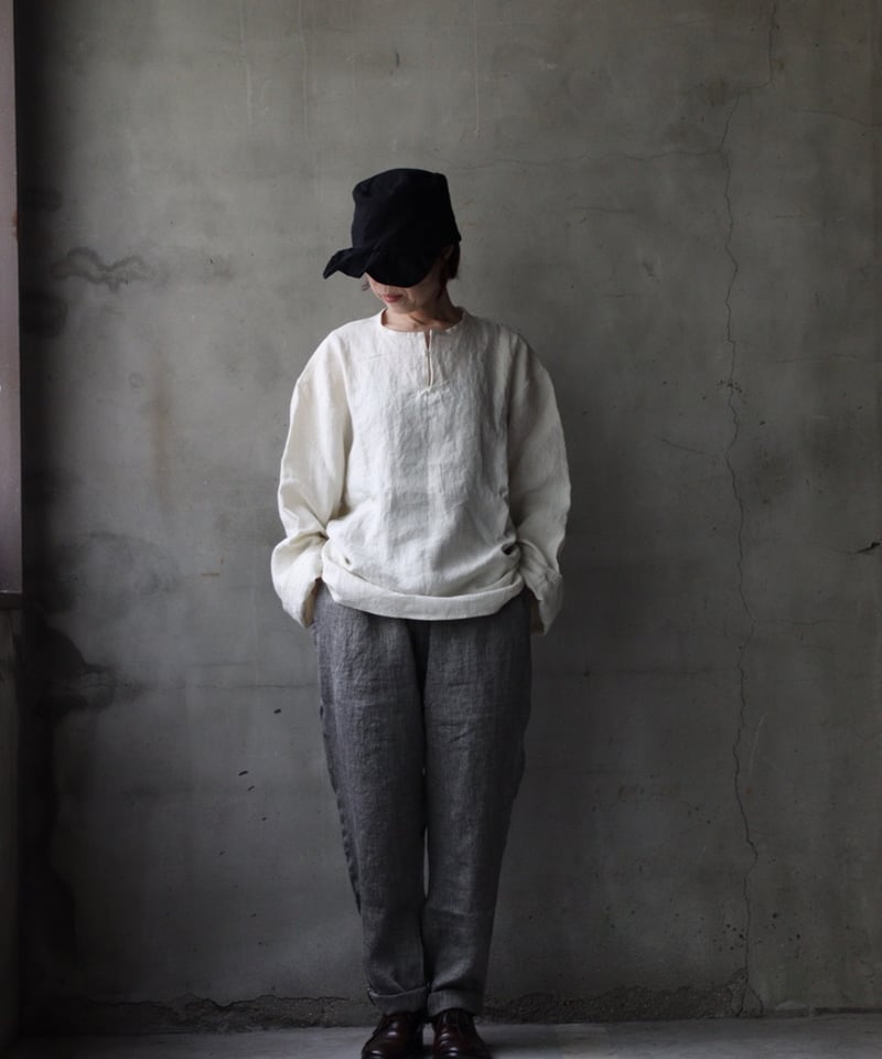 klauseクロイゼ / Sun-dried Linen C.S Slit Neck Shir