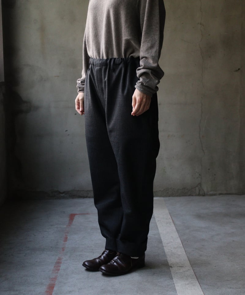 klauseクロイゼ / Loose Fitting Tapered Trousers Woo