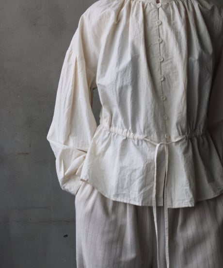 cavane キャヴァネ / Stand collar with waist drawstring blouse cotton&linenブラウス / ca-26058