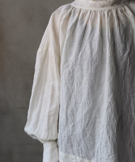 cavane キャヴァネ / Pull-over blouse with tie Linen100ブラウス / ca-26029