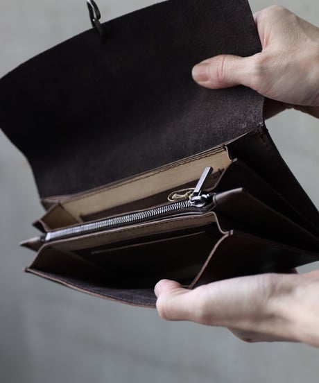 ALEKSANDR MANAMISアレクサンダーマナミ/ ALEKSANDR MANAMIS x tagliovivo Large Wallet / am-25011