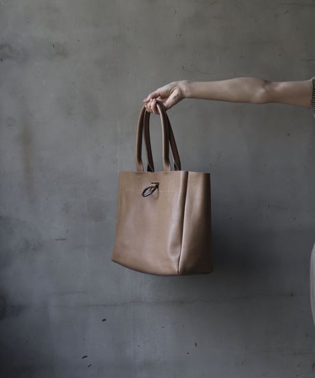 CORIU コリゥ/  TOTE ANELLO CALF(C01) / cor-21007