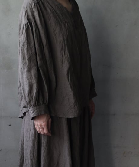 cavane キャヴァネ / V Pull-over blouse linen100ブラウス / ca-25144