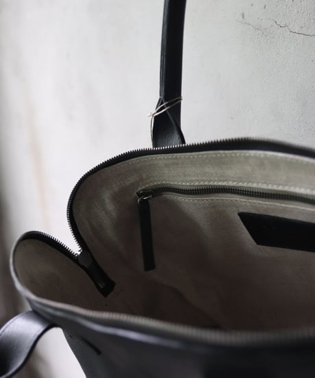 CORIU コリゥ/  FRONT ZIP BAG CALF(C06)  / cor-20007